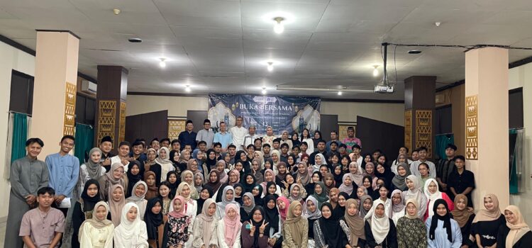 Buka Bersama Prodi Perjalanan Wisata Polinela